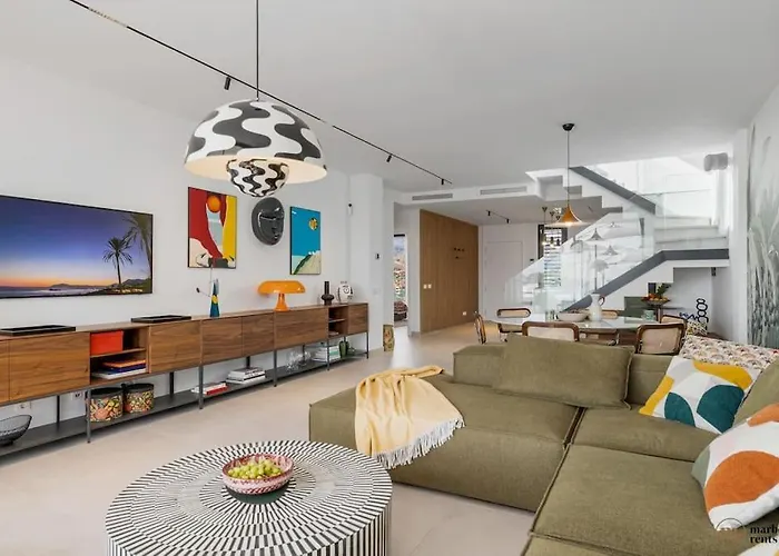 Casa Volver Ref #74 *